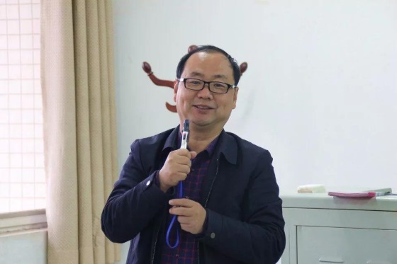 1541992220335647.jpg 2.jpg